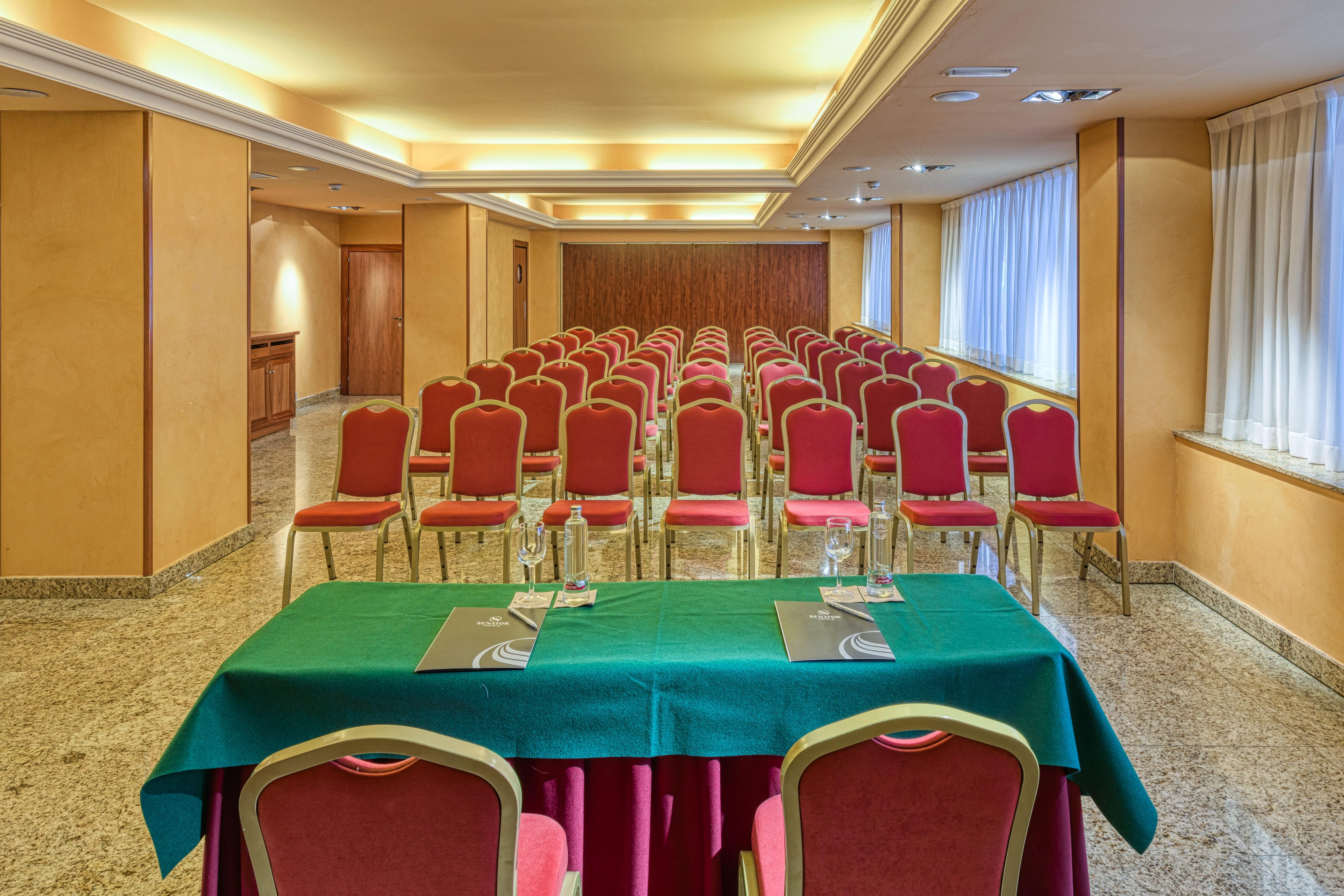 Senator Granada Hotel Luaran gambar