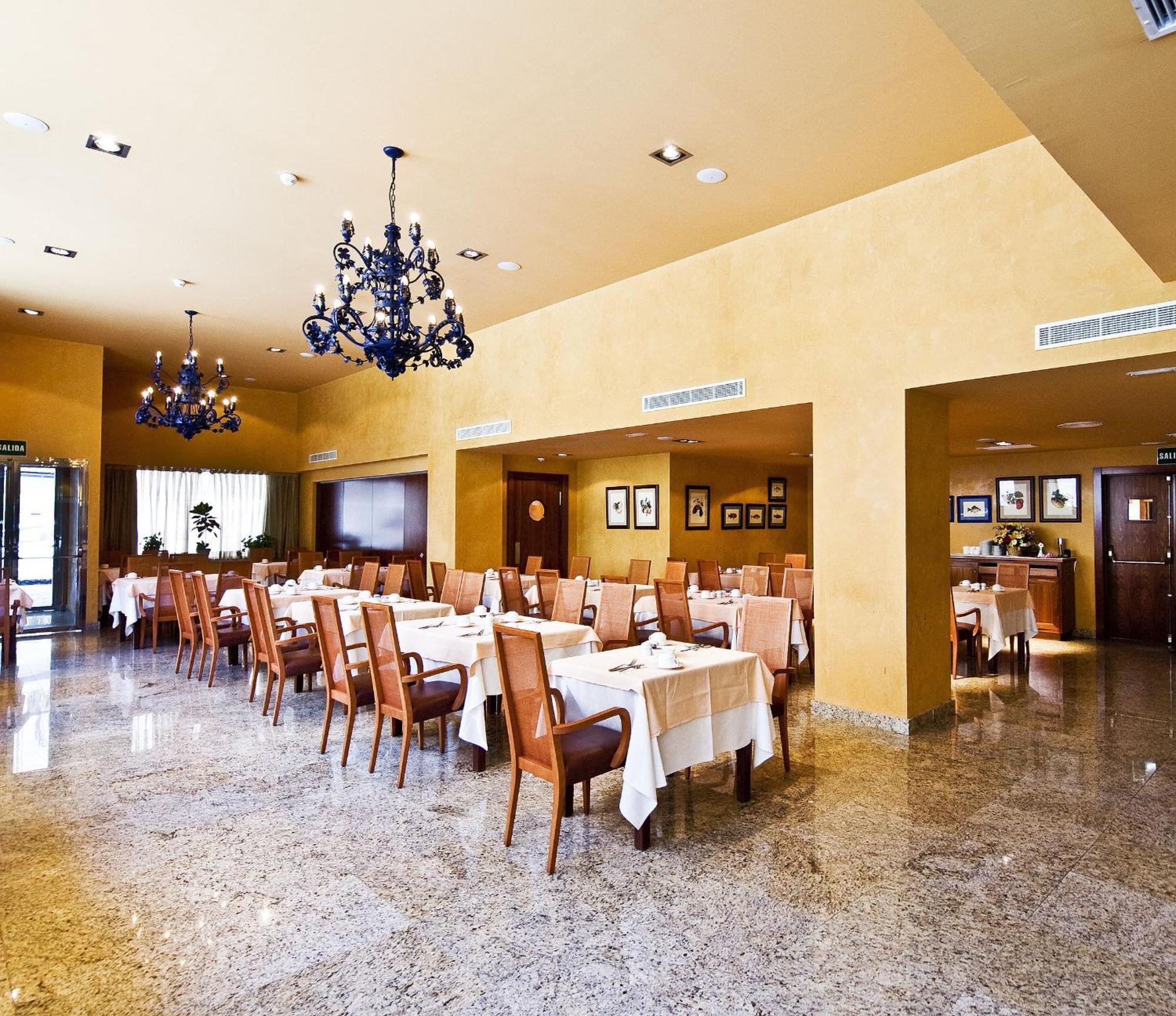 Senator Granada Hotel Restoran gambar